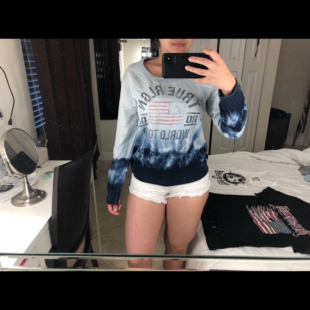 True Religion Long Sleeve pullover
